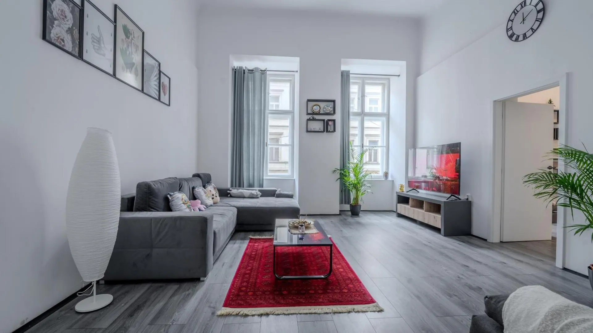 Stunning & Spacious 2Bdr Apt In Center Prague1 Tjekkiet