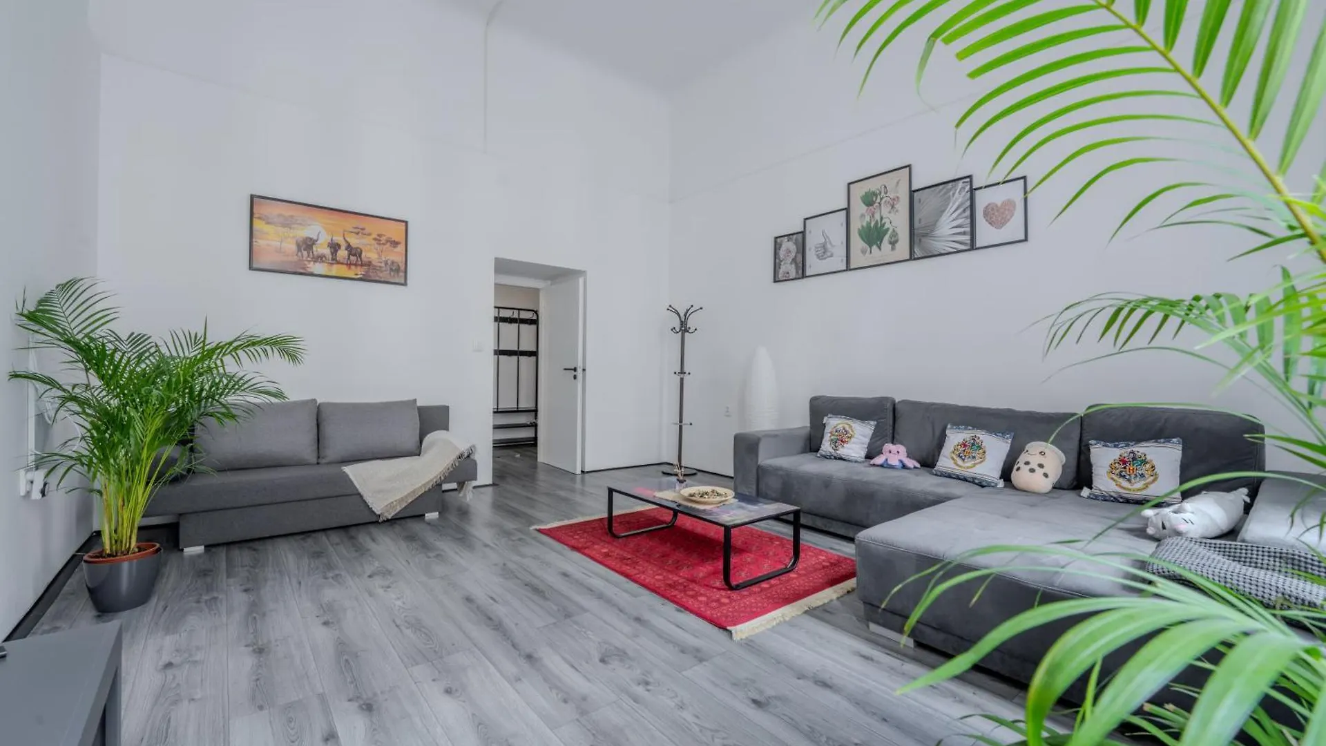 Stunning & Spacious 2Bdr Apt In Center Prague1