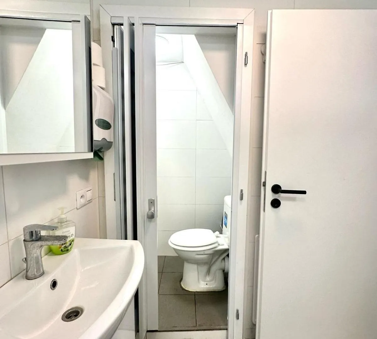 Stunning & Spacious 2Bdr Apt In Center Prague1